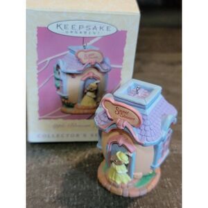 Hallmark Apple Blossom Lane 1997 ornament Xmas decor